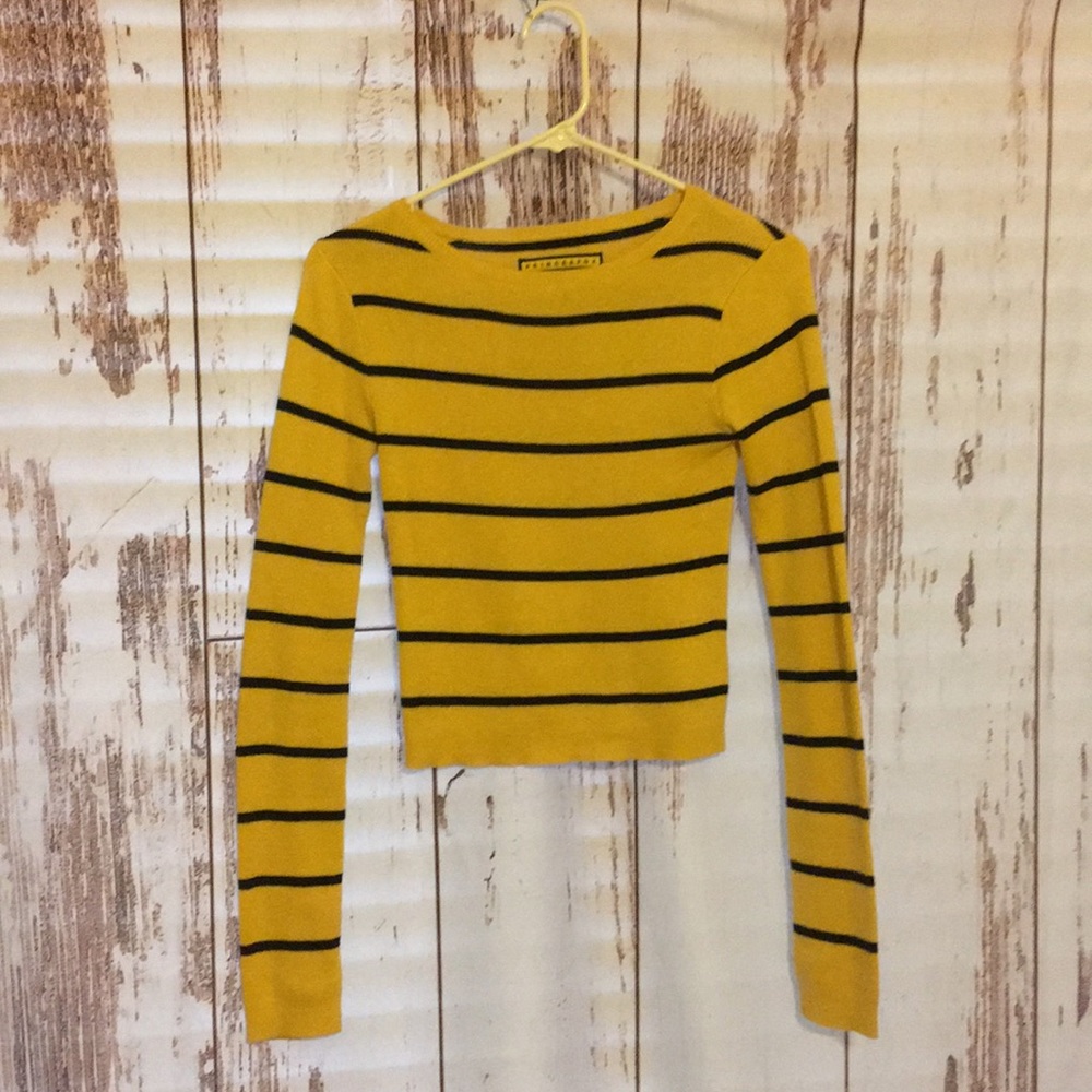Cropped Sweater Size Small